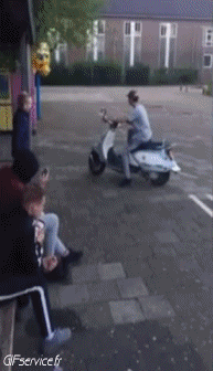 Fun Accident Gamelles Fail Scooter Transports Humour - Fun 