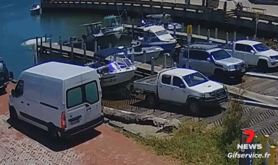 Unfall - Laufen auf Grund 2 Boote Transport Humor -  Fun 