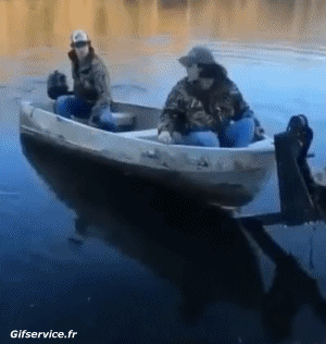 Accident Crash - Running aground Boats Transport Humor -  Fun 