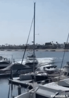 Accident Crash - Running aground 2 Boats Transport Humor -  Fun 