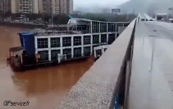 Incidente - Arenamento Barche Trasporti Umorismo -  Fun 