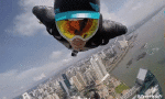 Humor - Fun Deportes Paracaidismo Wingsuit Ciudad 