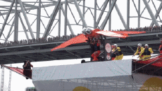 Humor -  Fun MENSCHEN Red Bull Challenge Flugtag Cincinati 