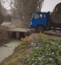 Humor -  Fun Transport Trucks Accident Crash Fail 02 