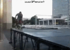 Humour - Fun Sports Skateboard Free Style Gamelle Fail 01 