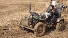 Humor - Fun Transporte Tractor Accident Fail 