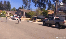 Humor - Fun GENTE Skyrunner Stilts Fail 