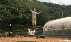 Humor -  Fun PEOPLE Tightrope Fun Win 