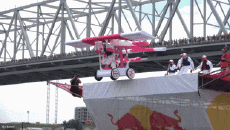Humor - Fun GENTE Red Bull Challenge Flugtag Cincinati 