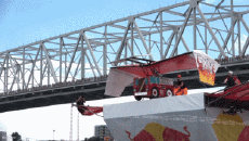 Humour - Fun PERSONNAGES Red Bull Challenge Flugtag Cincinati 