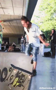 Humour - Fun Sports Skateboard Free Style Gamelle Fail 02 