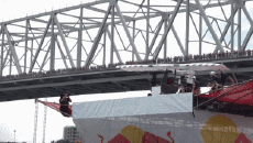 Humor -  Fun PEOPLE Red Bull Challenge Flugtag Cincinati 