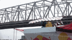 Humour - Fun PERSONNAGES Red Bull Challenge Flugtag Cincinati 