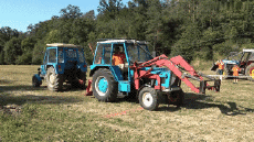 Humor -  Fun Transport Tractor Accident Fail 