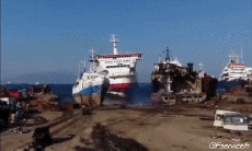 Humor -  Fun Transport Boats Accident Crash - Running aground 