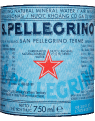 Getränke Mineralwasser San Pellegrino 