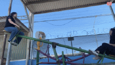 Humour - Fun PERSONNAGES Balançoire Gamelles Fail 