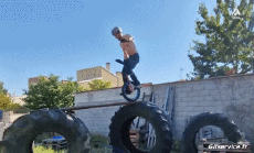 Humor -  Fun PEOPLE Unicycle Fail 
