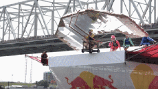 Humor - Fun GENTE Red Bull Challenge Flugtag Cincinati 