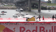 Humor - Fun GENTE Red Bull Challenge Flugtag Cincinati 