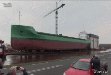 Humor -  Fun Transport Boats Mise à l eau 