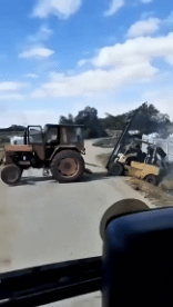 Humor -  Fun Transport Traktor Accident Fail 