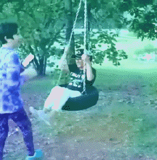 Humor -  Fun MENSCHEN Schaukeln Gamelles Fail 