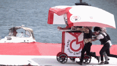 Humor -  Fun MENSCHEN Red Bull Challenge Flugtag Cincinati 