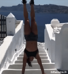 Humour - Fun PERSONNAGES Dans l escalier Fun - Win 