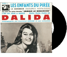 Les enfants du Pirée - Le bonheur - Cest un jour à Naples - Pilou Pilou Pilou He-Multi Média Musique Compilation 60' France Dalida Les enfants du Pirée - Le bonheur - Cest un jour à Naples - Pilou Pilou Pilou He