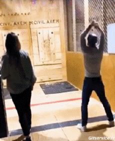 Humor -  Fun PEOPLE Ax Throwing Serie 01 