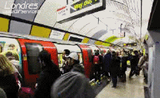 Humor -  Fun Places -TimeLapse GB - Londres 