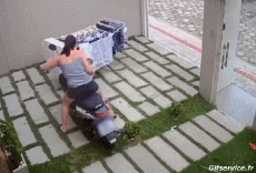 Humor -  Fun Transport Scooter Fun Accident - Fail 