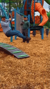 Humor -  Fun Sport Taggle rope Fail 