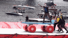 Humor - Fun GENTE Red Bull Challenge Flugtag Cincinati 