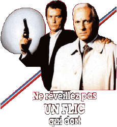 Multi Média Cinéma - France Alain Delon Ne réveillez pas un flic qui dort 