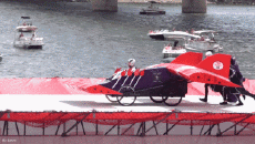 Humor - Fun GENTE Red Bull Challenge Flugtag Cincinati 