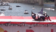 Humor -  Fun PEOPLE Red Bull Challenge Flugtag Cincinati 