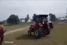 Humor - Fun Transporte Tractor Accident Fail 