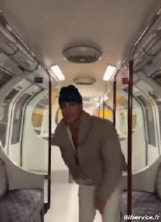 Umorismo -  Fun PERSONE Acrobazie Nei trasporti pubblici 