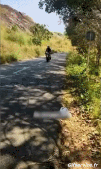 Humor - Fun Transporte Motocicletas Route Gamelles Fail 02 