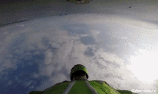 Humour - Fun Sports Parachutisme Wingsuit  Ville 