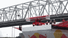 Humor -  Fun PEOPLE Red Bull Challenge Flugtag Cincinati 